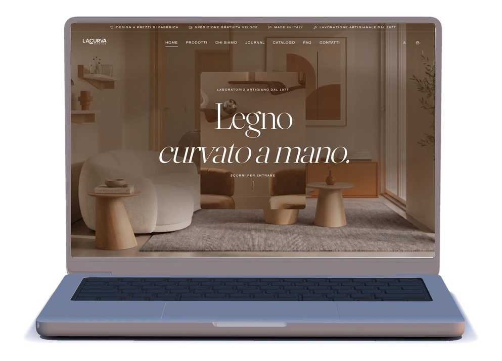 L'e-commerce LaCurvaDesign su desktop: la home con il titolo "Legno curvato a mano"